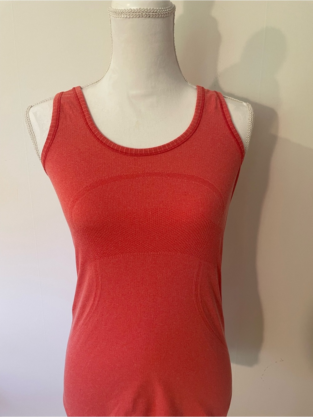 Women’s Lululemon Sleeveless Seamless Tank Top - Coral size 8